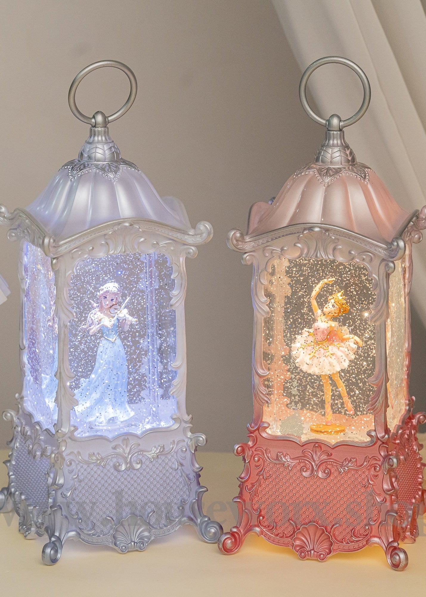Elegance - Blue - Christmas Snow Globes by House worX