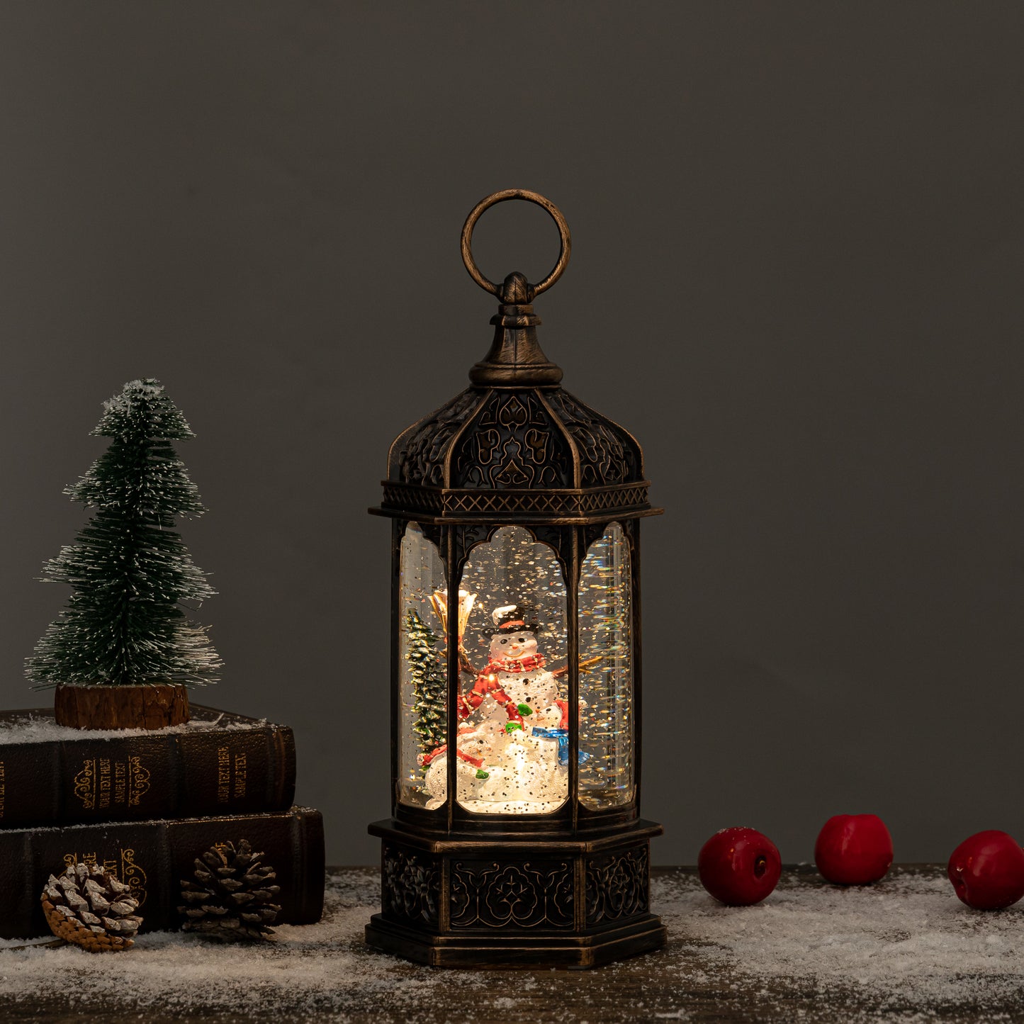 Rotunda Christmas snow globe snowman