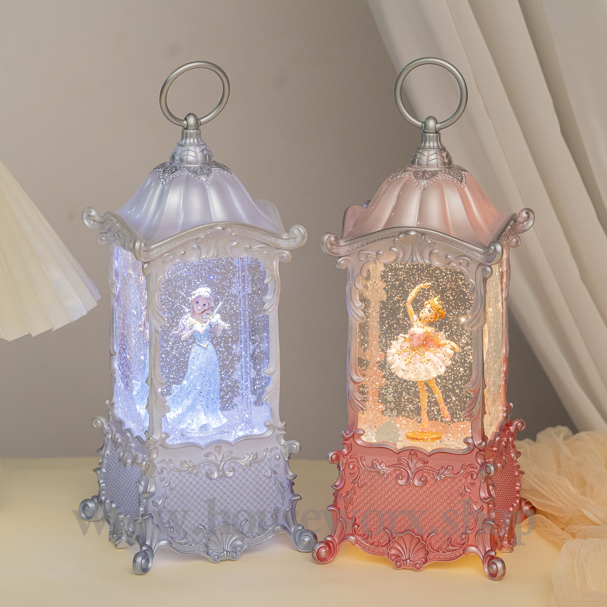 Elegance snow globe collection