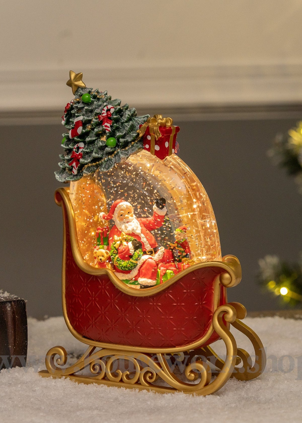 Festive Sleigh - Santa - Christmas Snow Globes by House worX