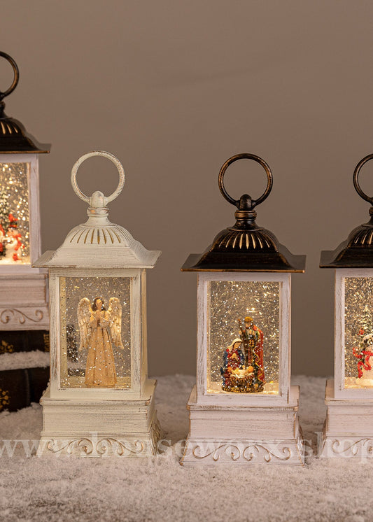 Manhattan - Christmas Snow Globes by House worX