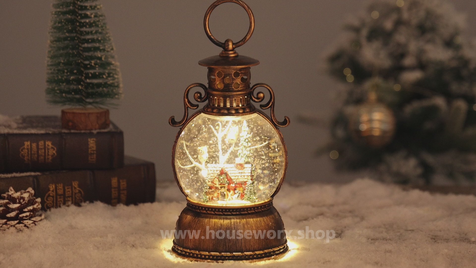 Court christmas snow globe  house video