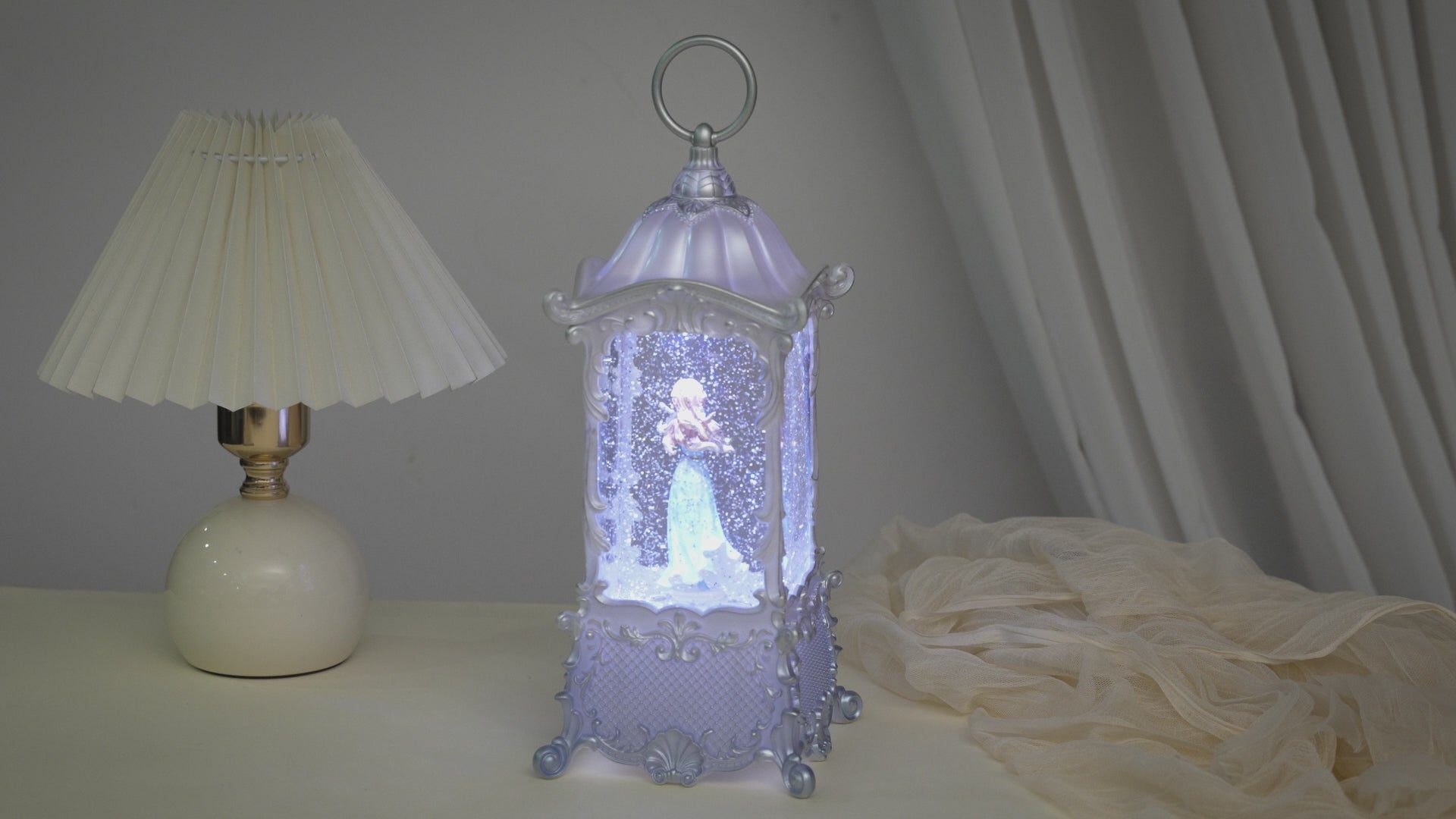 Elegance snow globe blue video