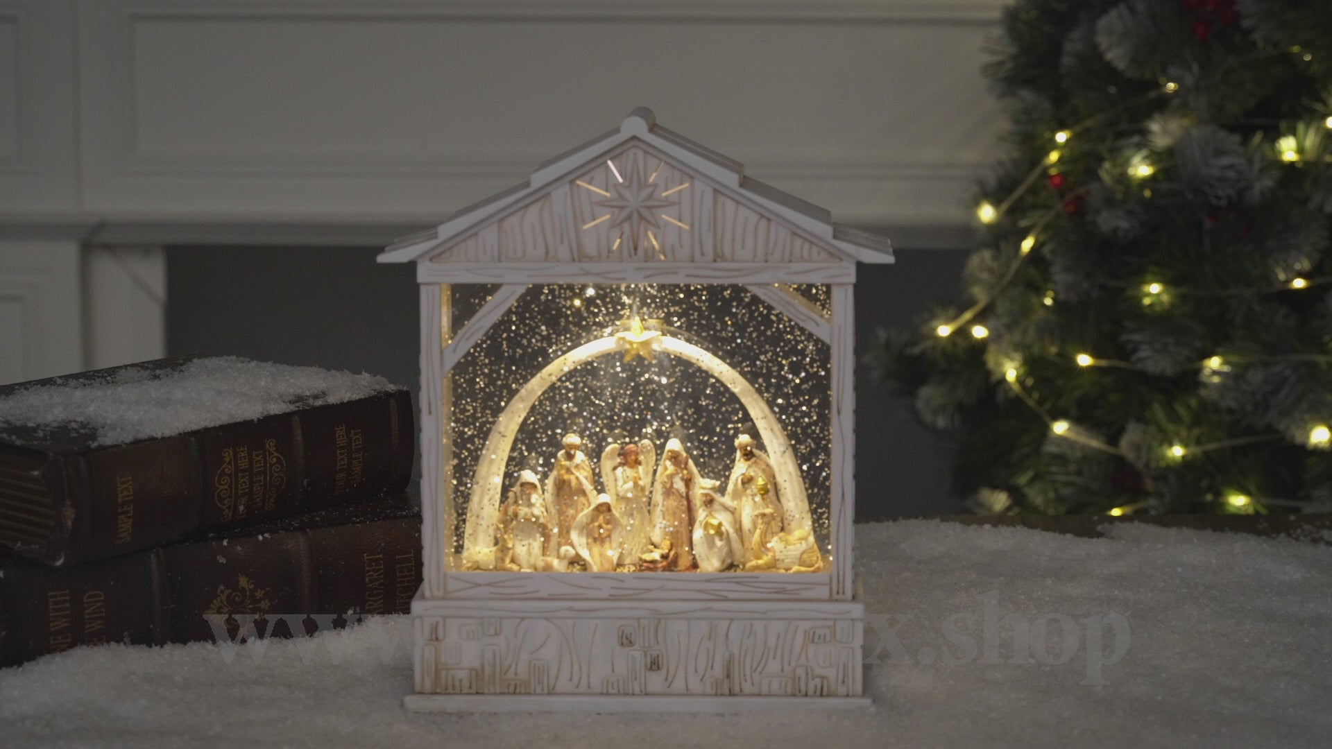 Manger_christmas_snow_globe_collection_classic video